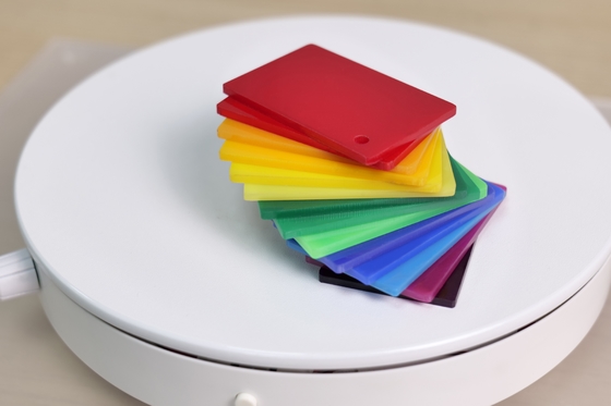 acheter Panneau de plexiglas en feuille acrylique de couleur coulée de 1,8 mm à 2,5 mm online manufacture