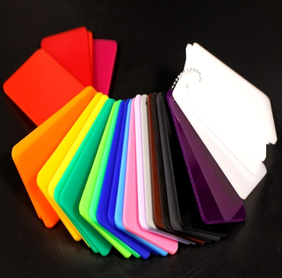acheter traitement personnalisé de feuille acrylique colorée directe d'usine de 2-5mm pour les présentoirs online manufacture