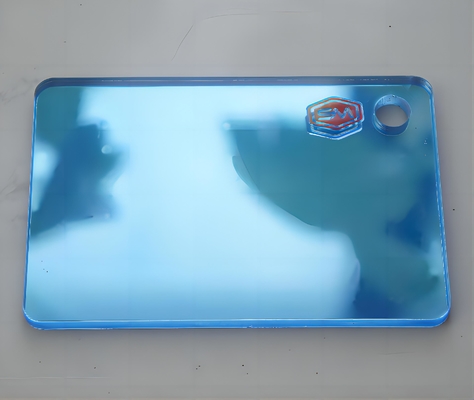 Folie acrylique miroir adhésif argenté coloré extrudé à haute réflectivité pour la décoration intérieure