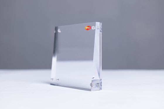 Plaque acrylique transparente de haute transparence pour les projets de bricolage Résistance aux intempéries et excellente dureté de surface
