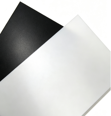 Plaque acrylique glacée à haute densité avec une surface mate glacée uniforme pour les cloisons de salle de taille personnalisable